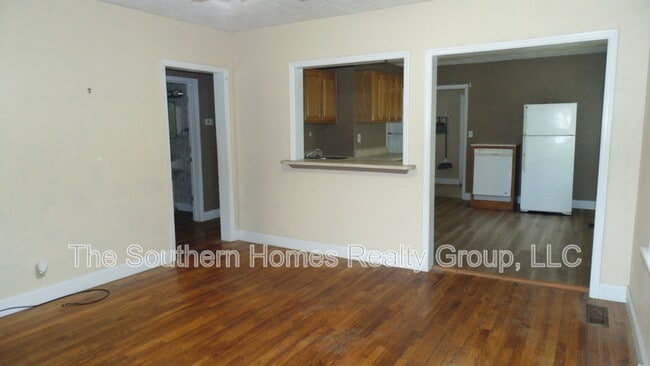 Building Photo - 706 N Burns Road