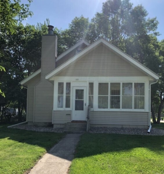 223 5th Ave S, Brookings, SD 57006 House Rental in Brookings, SD
