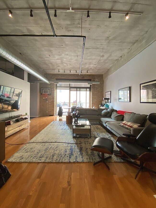 Foto del edificio - 1528 S Wabash Ave