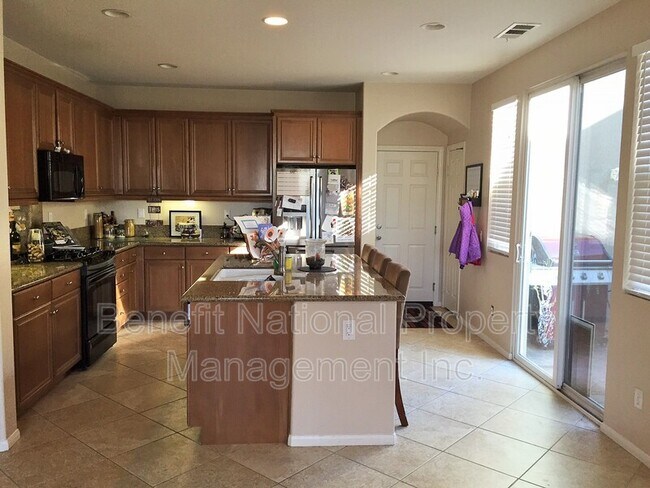 Building Photo - 27533 Sunray Ct
