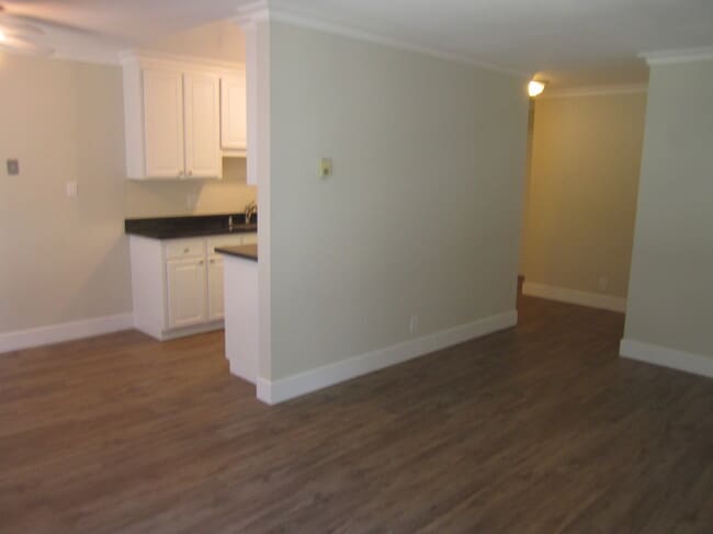 Building Photo - 4747 Atherton Ave