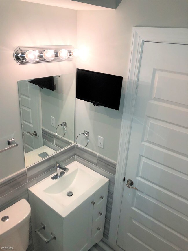 Foto del edificio - Studio, 1 bath  - 715 Belgrade St 2R