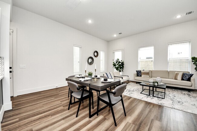 Foto del edificio - 879 Rachel St