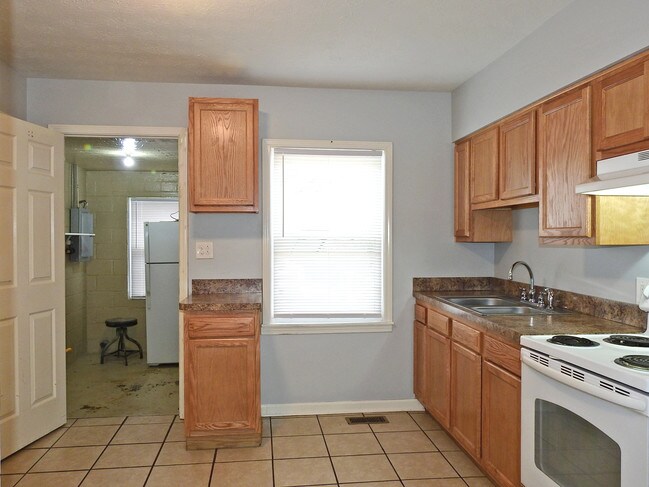 Foto del edificio - 6503 Evangeline Ave