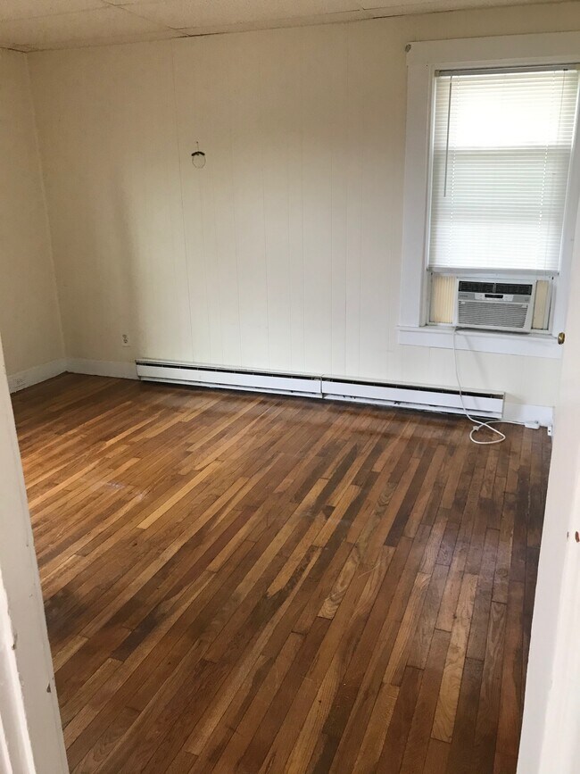 Foto del edificio - 479 N Main St