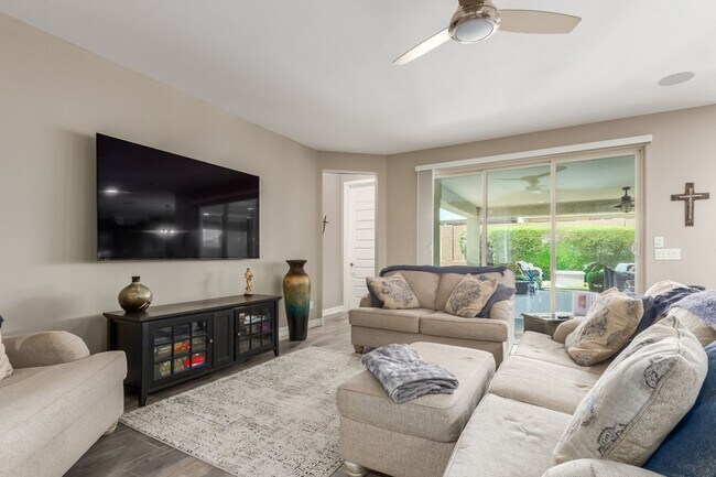 Foto del edificio - Spacious 4BR House in Goodyear
