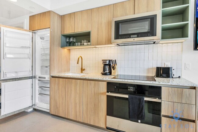 Foto del edificio - 601 NE 1st Ave