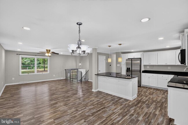 Foto del edificio - 4104 Green Spring St