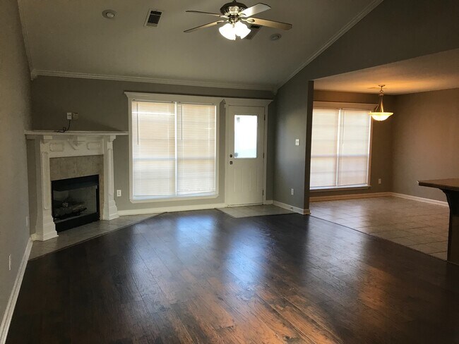 Foto del edificio - 2114 Richland Park Dr