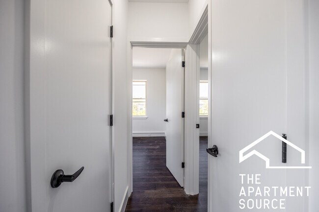 Foto del edificio - 1553 W Hollywood Ave