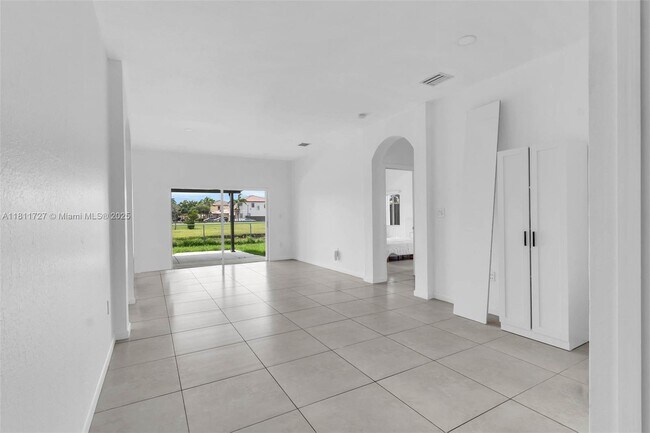Foto del edificio - 22572 SW 103rd Ct