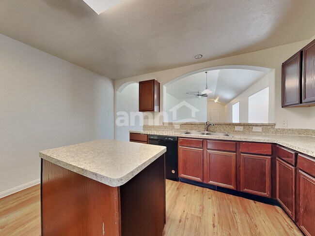 Foto del edificio - 2710 Bammelwood Dr