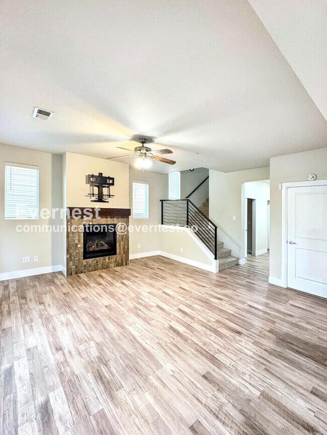 Building Photo - 14830 16th Pl W