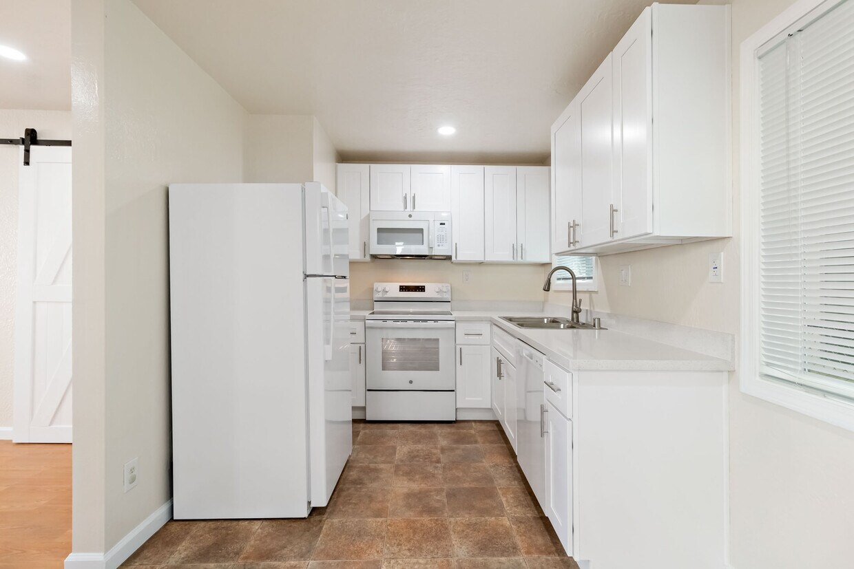 Foto principal - 1127 Bella Vista Ave