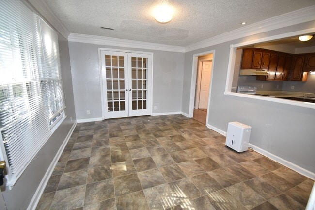 Building Photo - 103 Bennett Dr