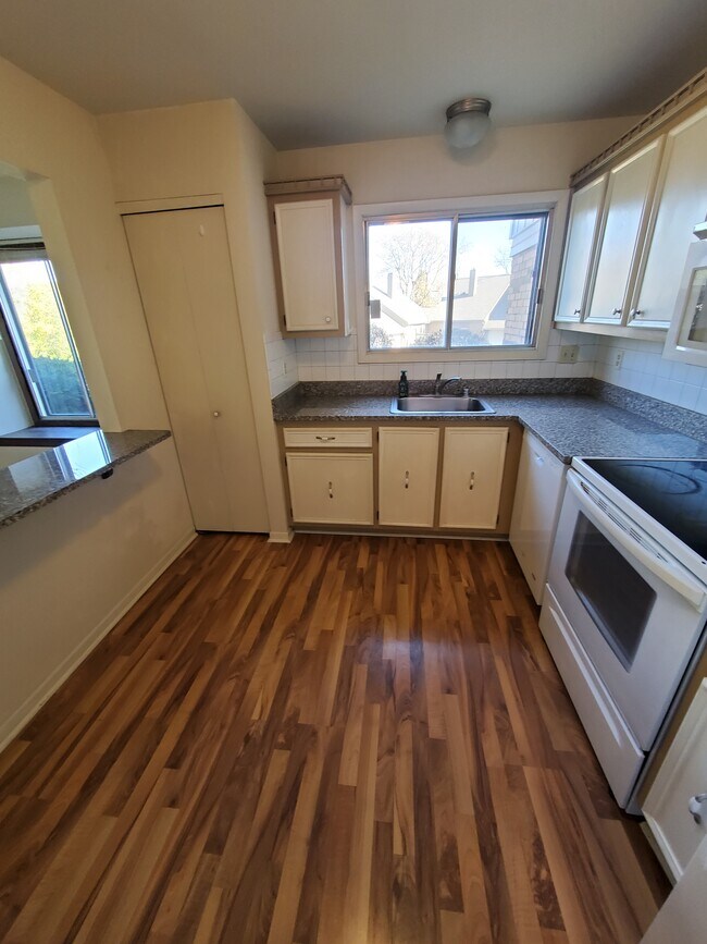 Foto del edificio - Charming Franklin Condo For Rent!
