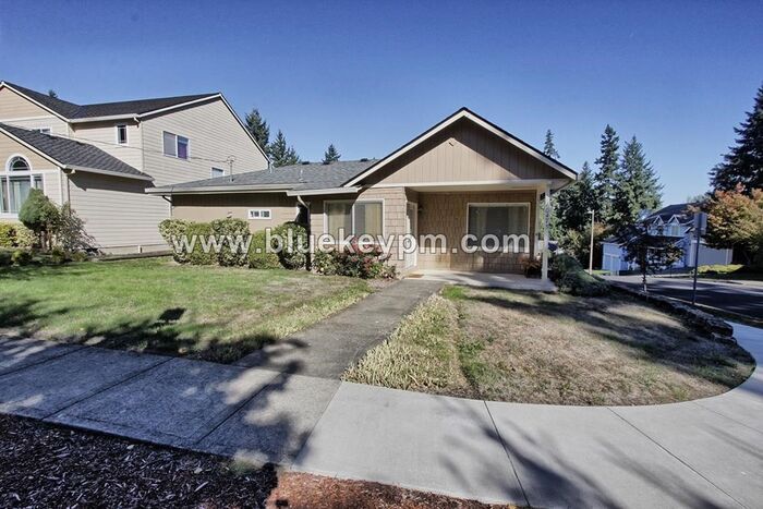 Primary Photo - 3 Bed, 1 Bath Home in Beaverton with Prima...