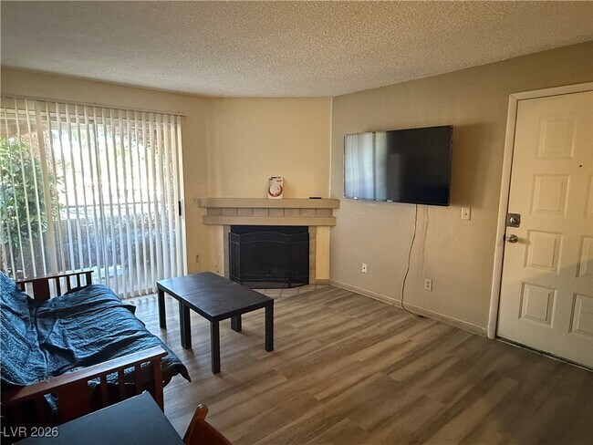 Foto del edificio - 240 Mission Catalina Ln