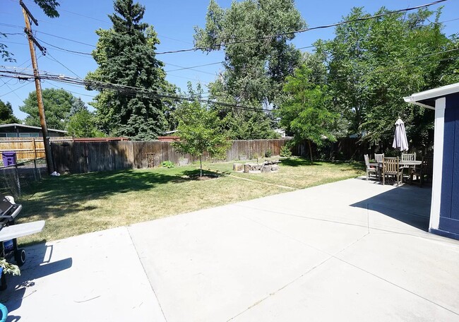 Building Photo - 2555 S Linley Ct