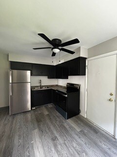 Foto del edificio - Spacious 2-bedroom 1 Bath Townhome
