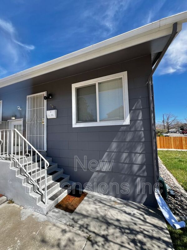 Building Photo - 561 Claremont St
