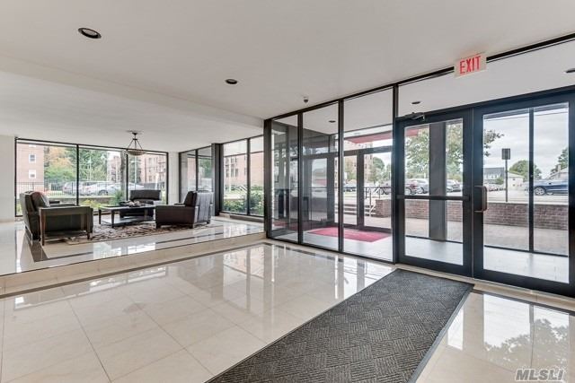 Foto del edificio - 225 1st St