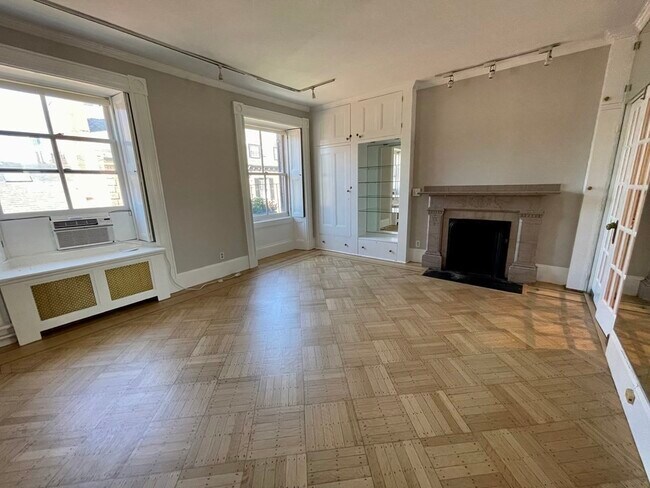 Building Photo - 26 Mount Vernon St