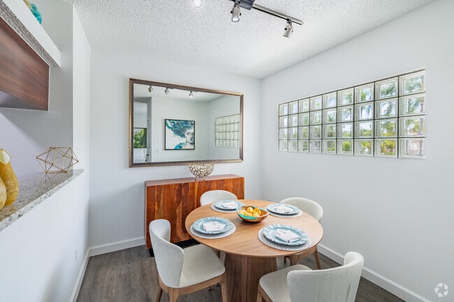 2BR, 2BA - 1,180SF - Dinning Room - Waterford Point Apartments