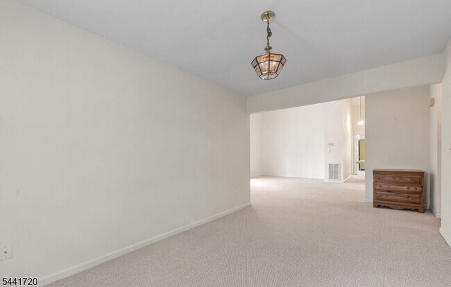 Foto del edificio - 82 Smithfield Ct
