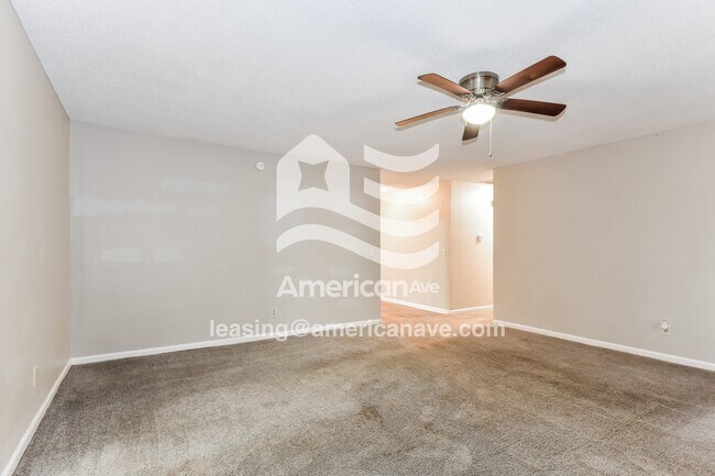 Foto del edificio - 224 Holmsbury Rd