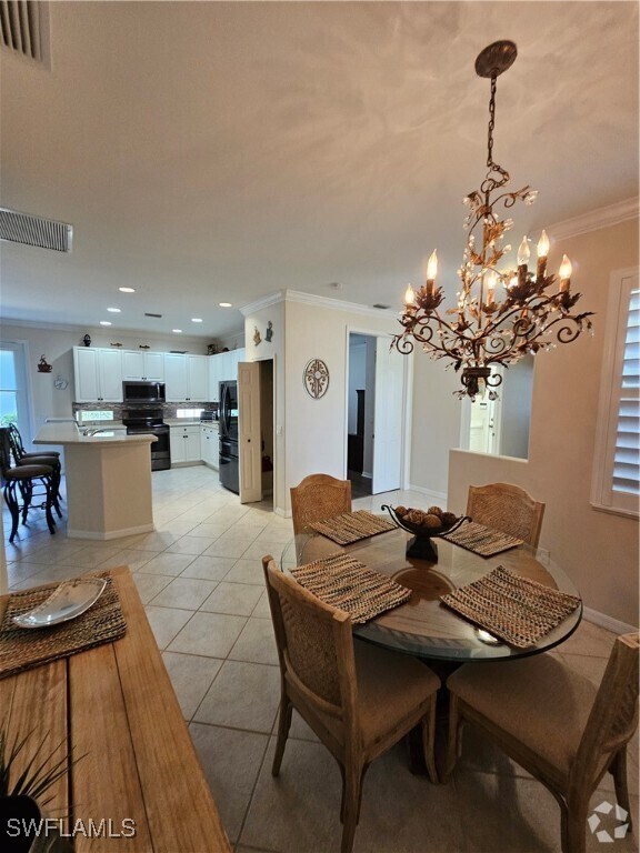 Building Photo - 10518 Avila Cir