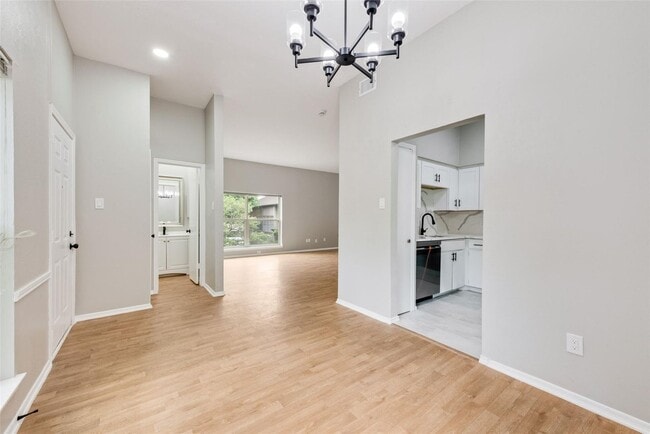 Foto del edificio - 10406 High Hollows Dr