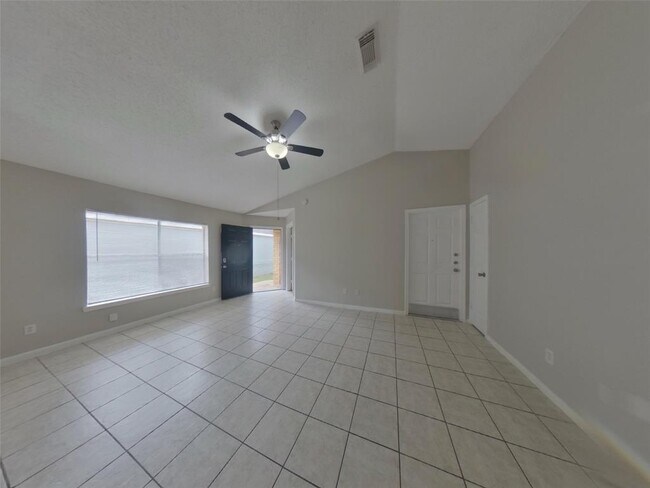 Building Photo - 3230 Boynton Dr