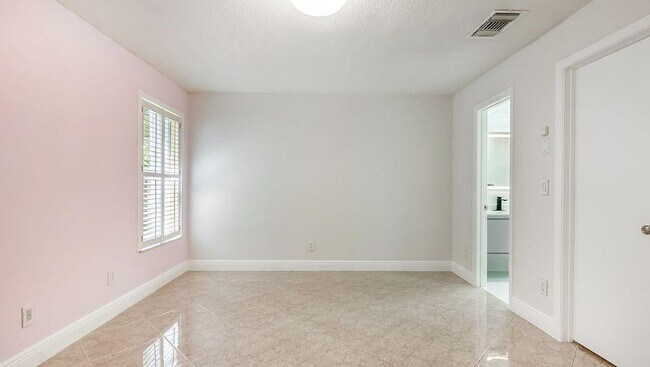 Building Photo - 2957 Quail Run Ln