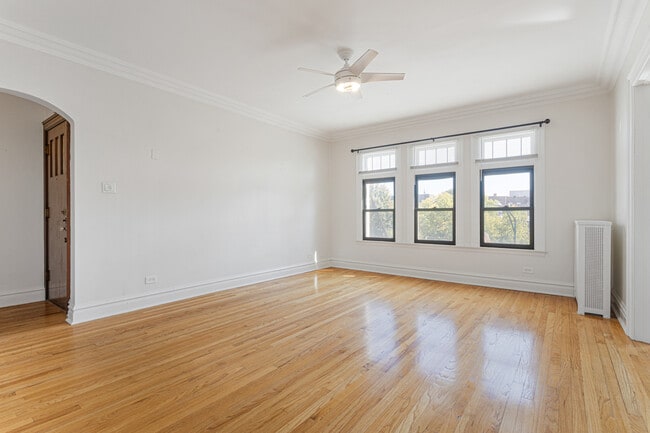Foto del edificio - 2352 N Spaulding Ave