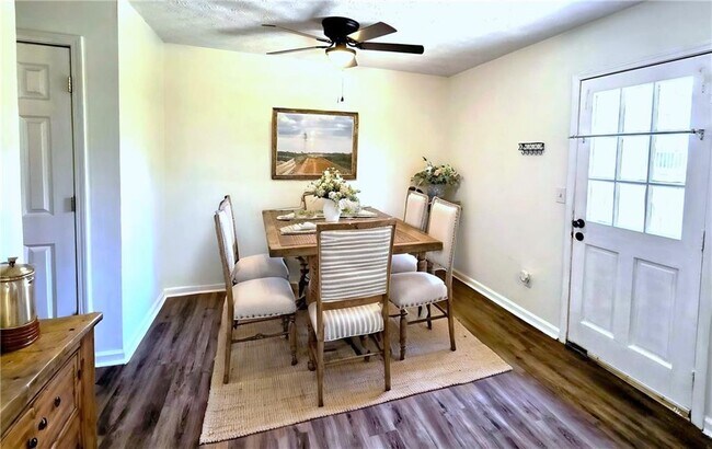 Foto del edificio - 115 Woodberry Ct