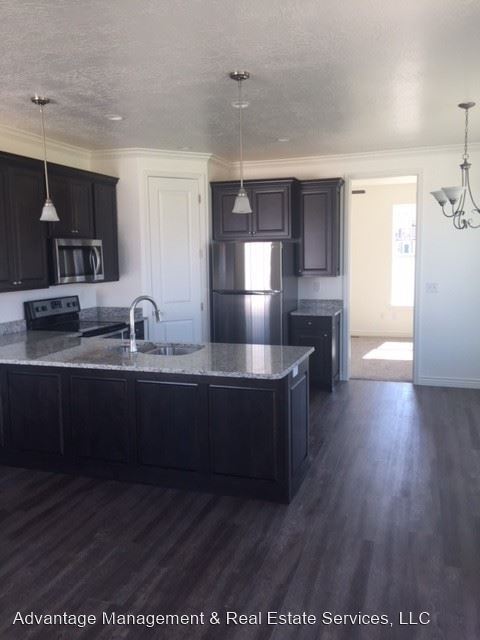 Building Photo - 2 br, 2.5 bath House - 663 N 150 E #51