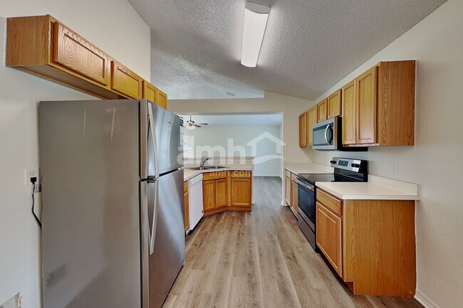 Foto del edificio - 3011 Valkyrie Rd