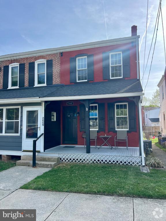 Building Photo - 540 S Adams St