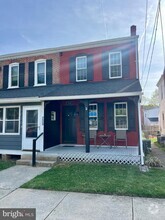 Building Photo - 540 S Adams St