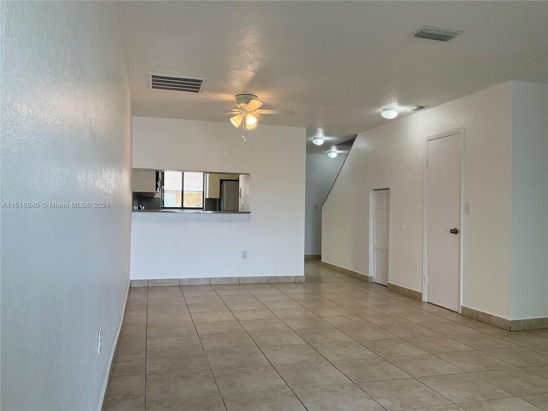 Primary Photo - 1511 W 42nd Pl