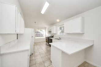 Building Photo - 6711 Autumn Flowers Dr