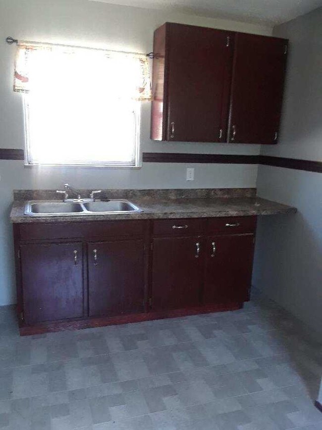 Foto del edificio - 4702 E 36th St