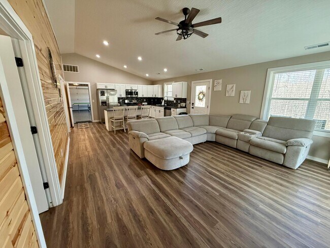 Foto del edificio - 813 Eaton Hollow Rd SW