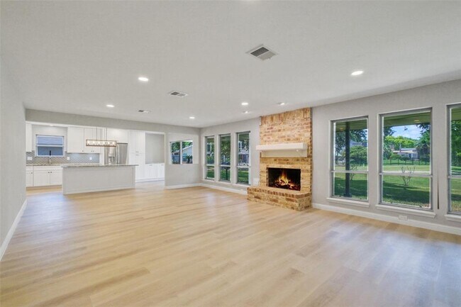 Building Photo - 2015 Masters Ln