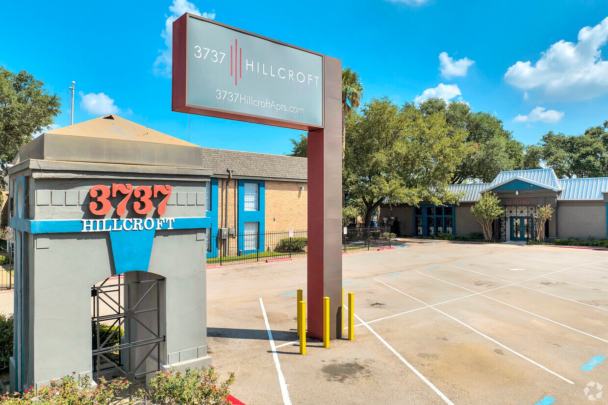 Primary Photo - 3737 Hillcroft Apartments