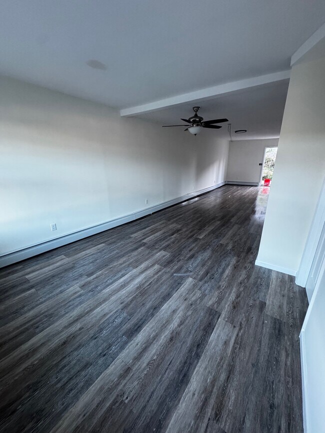 Foto del edificio - 23 Old Lake Rd