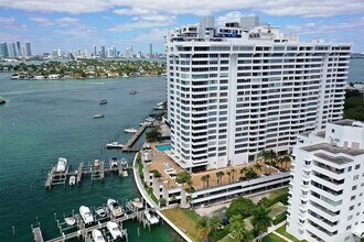 Building Photo - 11 Island Ave