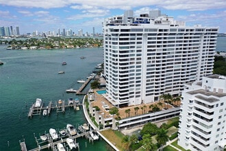 Building Photo - 11 Island Ave