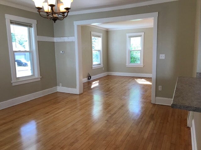 Foto del edificio - 3 Bedroom Home with Bonus Room - Available September 1st